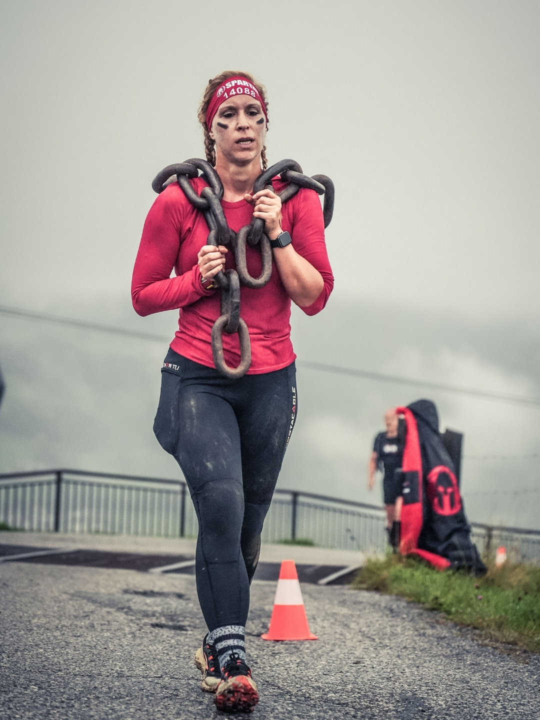 Spartan Race Kaprun 2025 Z-Wall penalty Kette tragen